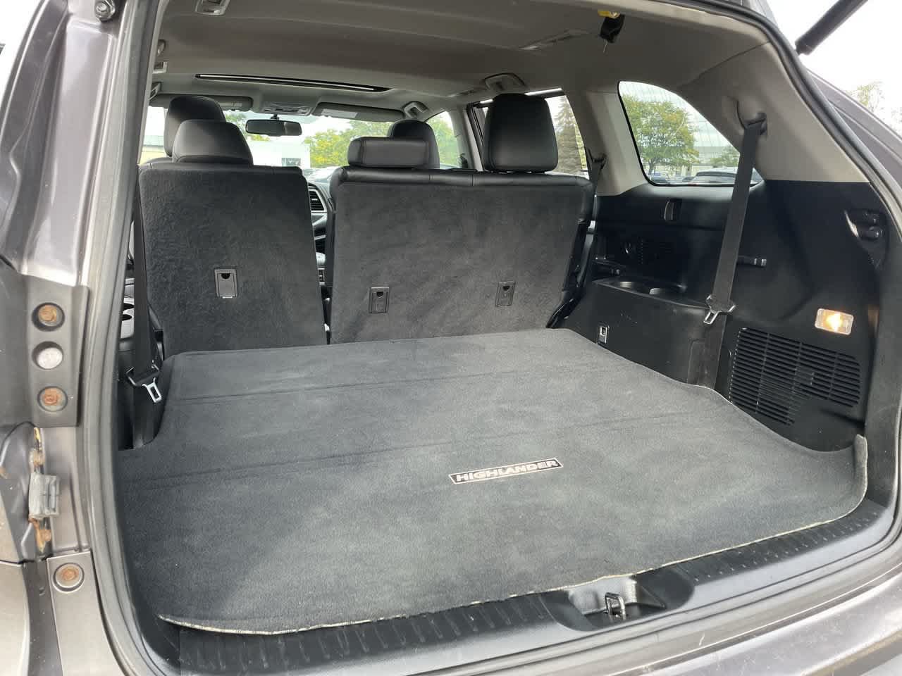 Used 2015 Toyota Highlander XLE AWD/4WD image 17
