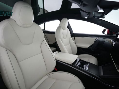 Used 2022 Tesla Model S Plaid image 23