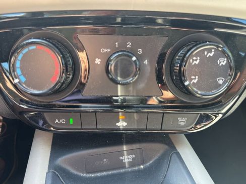 Used 2019 Honda HR-V LX image 10