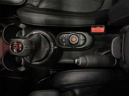 Used 2017 MINI Cooper S image 26