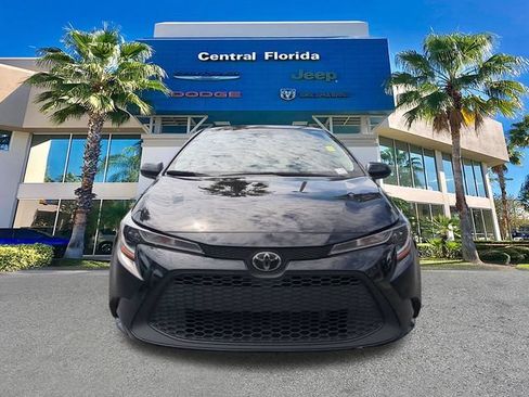 Used 2022 Toyota Corolla LE w/ LE Convenience Package FWD image 3