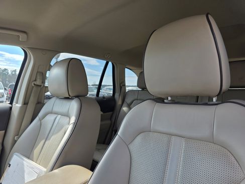 Used 2013 Lincoln MKX FWD image 9