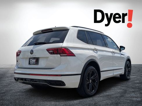 Used 2023 Volkswagen Tiguan SE R-Line FWD image 3
