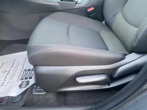 Used 2025 Toyota RAV4 LE image 11