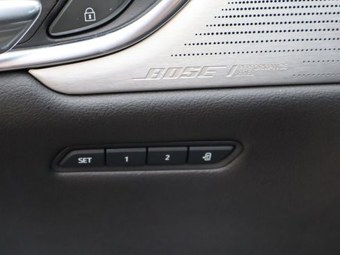 Used 2020 Cadillac XT5 Premium Luxury FWD image 22