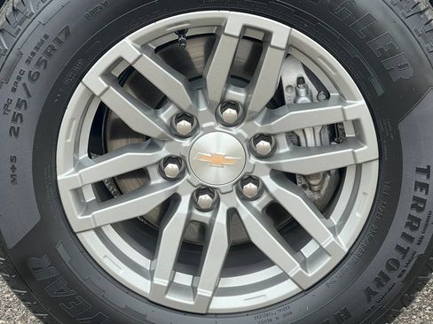 Used 2026 Chevrolet Colorado LT w/ LT Convenience Package AWD/4WD image 9