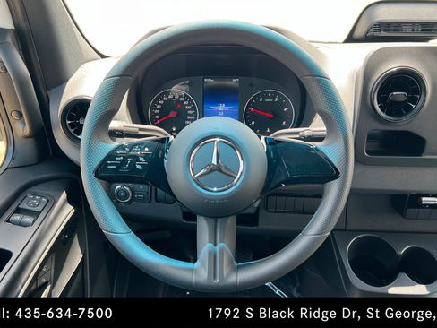 Used 2026 Mercedes-Benz Sprinter 2500 image 9