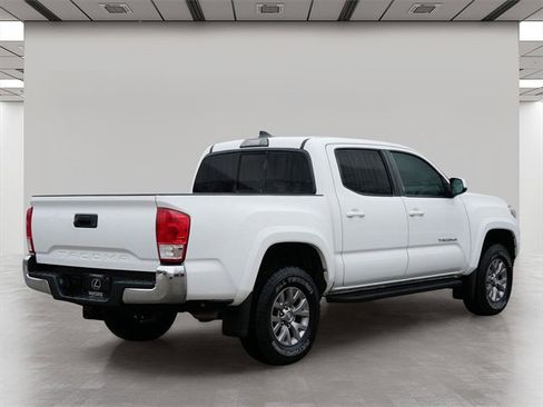 Used 2016 Toyota Tacoma SR5 image 5