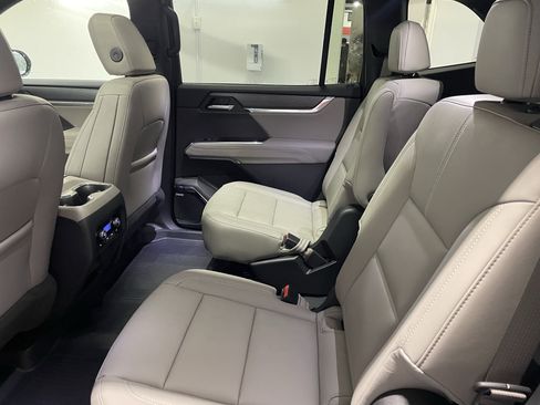 New 2026 GMC Acadia Elevation w/ Elevation Premium Package image 12