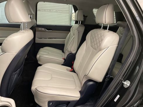 Used 2022 Hyundai Palisade Limited w/ Cargo Package FWD image 22
