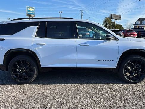 New 2026 Chevrolet Traverse RS image 4