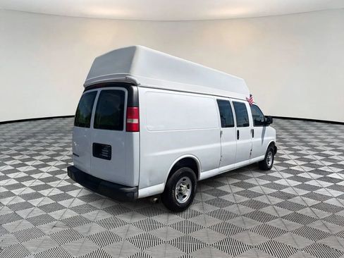 Used 2009 Chevrolet Express 2500 Extended RWD image 7