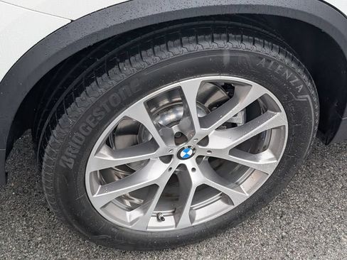 Used 2024 BMW X5 xDrive40i w/ Premium Package AWD/4WD image 25
