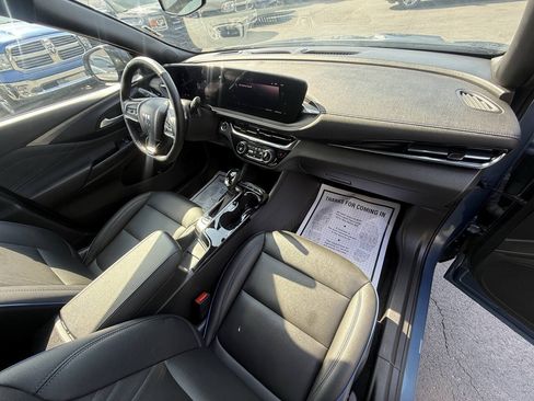 Used 2025 Buick Envista Sport Touring w/ Convenience I Package FWD image 30