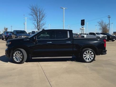 Used 2022 Chevrolet Silverado 1500 High Country w/ Technology Package image 5