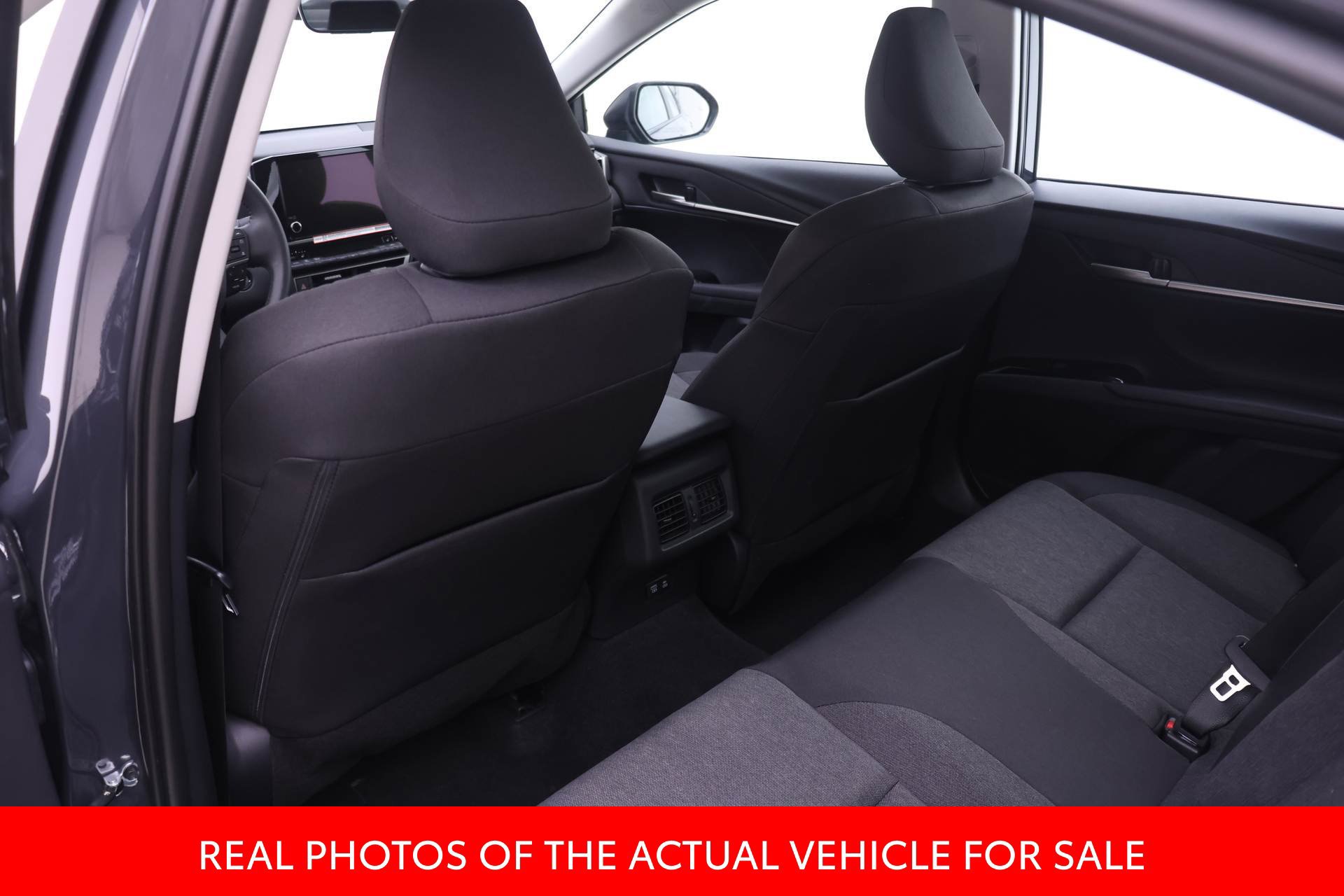 Used 2026 Toyota Camry LE w/ Convenience Package FWD image 11