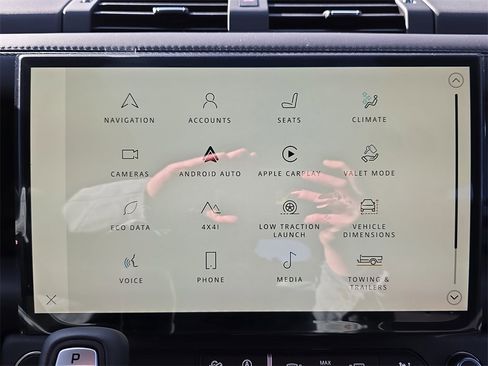 New 2026 Land Rover Defender 130 X-Dynamic SE image 21