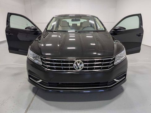 Used 2019 Volkswagen Passat 2.0T Wolfsburg w/ Wheels & Sunroof Package FWD image 15