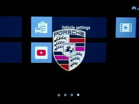 Used 2018 Porsche Macan AWD/4WD image 35