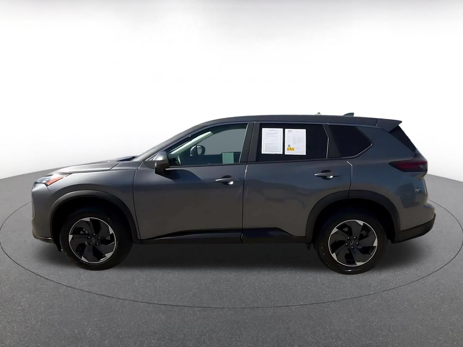 Used 2025 Nissan Rogue SV AWD/4WD image 8