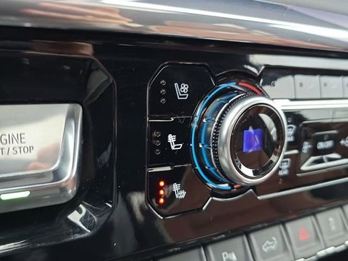 Used 2024 GMC Sierra 2500 Denali Ultimate image 18