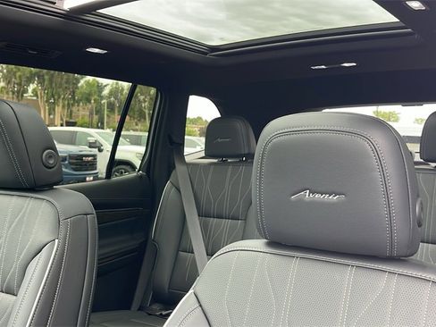 New 2026 Buick Enclave Avenir w/ Super Cruise Package image 13