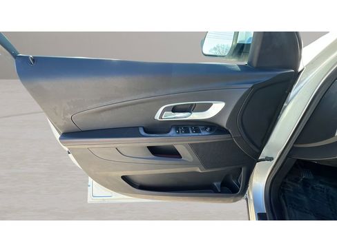 Certified 2011 Chevrolet Equinox LT w/ Driver Convenience Package image 26