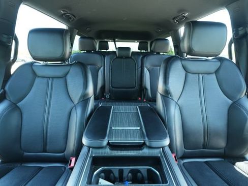 Used 2024 Jeep Wagoneer Series II w/ Flexible Seating Group AWD/4WD image 40