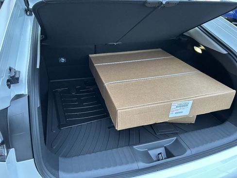 New 2026 Toyota Prius Plug-In Hybrid FWD image 12