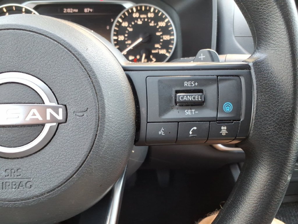 Used 2024 Nissan Rogue SV AWD/4WD image 19