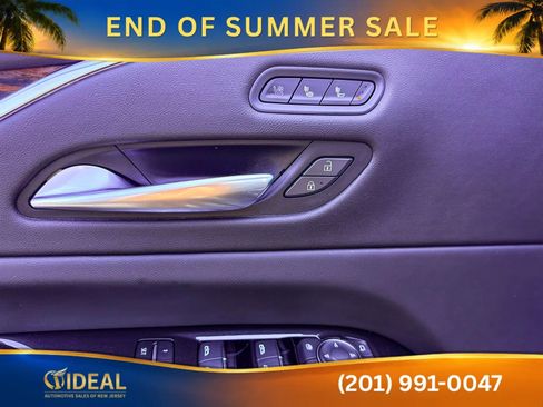 Used 2022 Cadillac Escalade ESV Premium Luxury AWD/4WD image 12