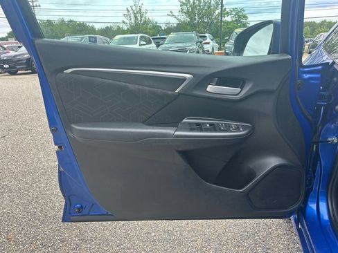 Used 2017 Honda Fit EX image 9