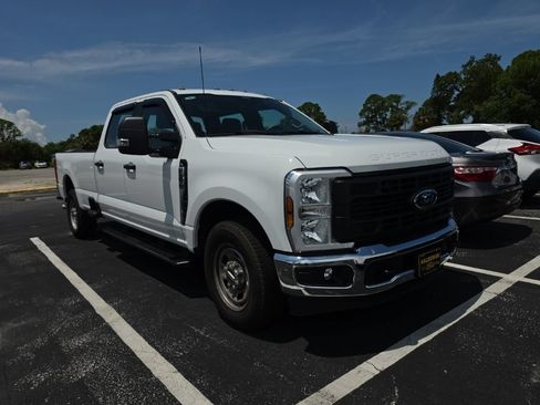 Used 2025 Ford F350 XL w/ XL Chrome Package RWD image 3