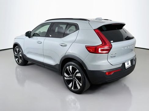 Used 2025 Volvo XC40 B5 Ultra AWD/4WD image 5
