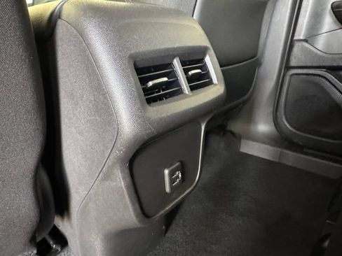 Used 2024 GMC Terrain SLE FWD image 30