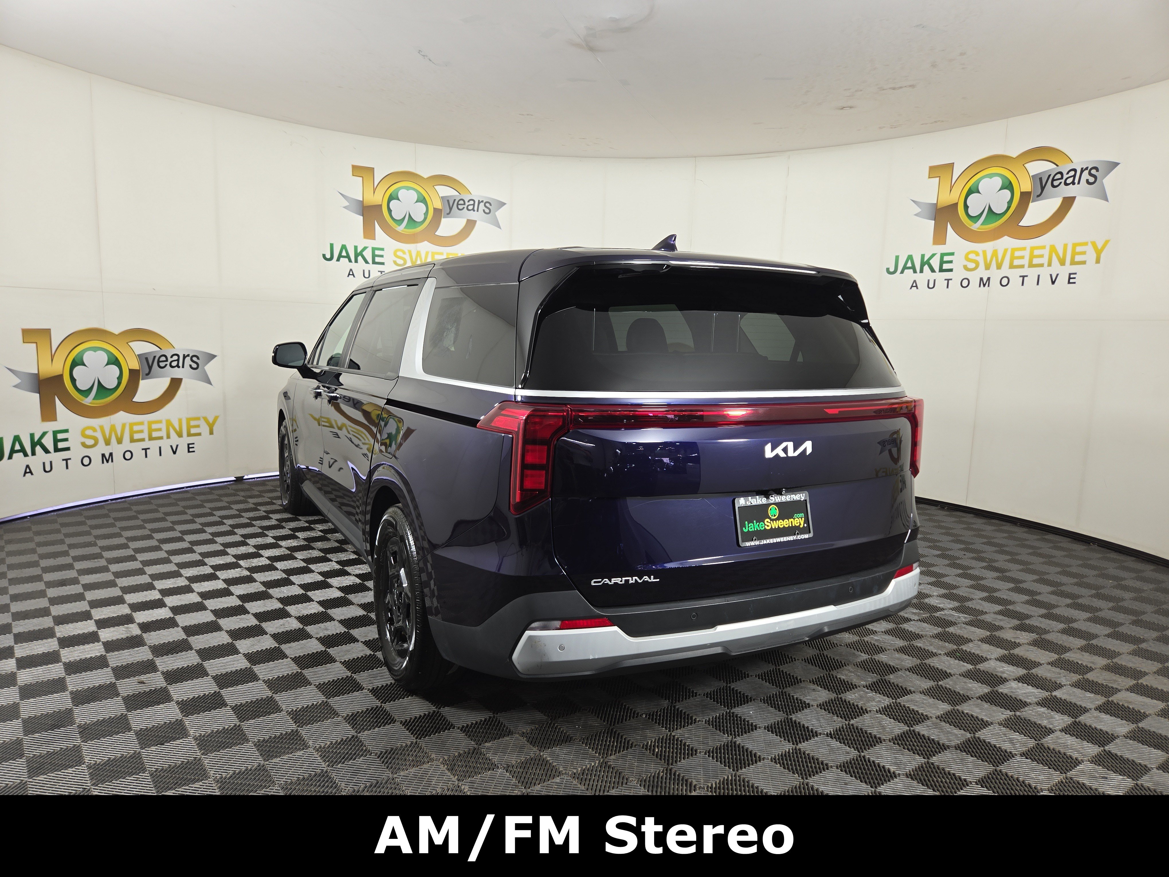 Used 2025 Kia Carnival FWD image 6