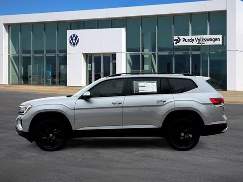 New 2026 Volkswagen Atlas SE FWD image 5