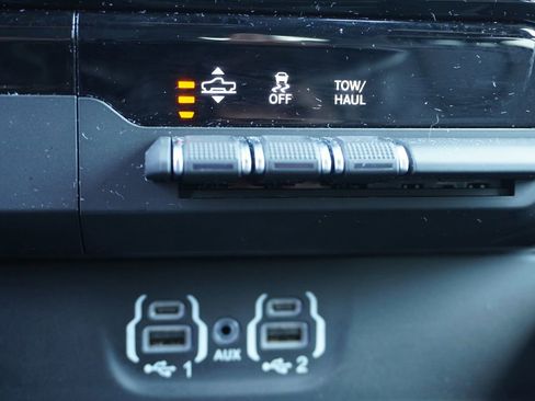 Used 2024 RAM 1500 Limited image 11