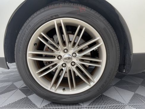 Used 2019 Lincoln MKT AWD image 10