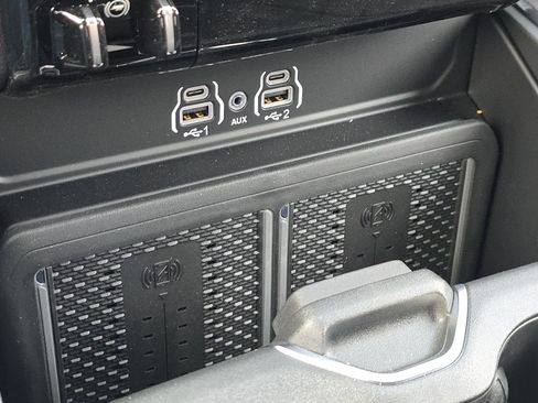 New 2026 RAM 2500 Laramie AWD/4WD image 7
