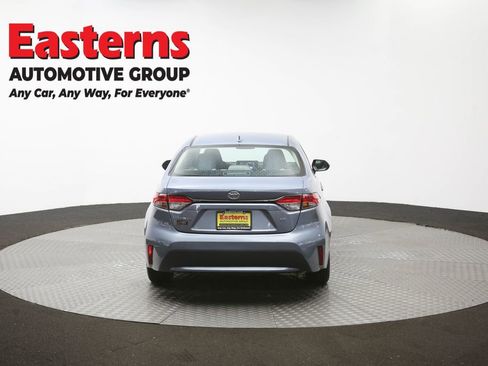 Used 2022 Toyota Corolla LE FWD image 36