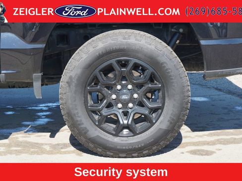 Used 2025 Ford F150 XLT w/ Equipment Group 301A Standard AWD/4WD image 9