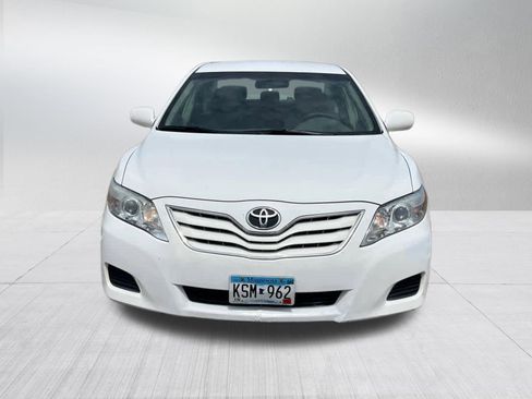 Used 2011 Toyota Camry FWD image 2