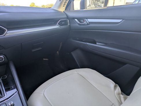 Used 2018 MAZDA CX-5 Touring w/ Preferred Equipment Package image 17