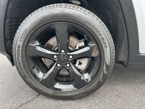 Used 2025 Jeep Grand Cherokee L Limited w/ Black Appearance Package image 42