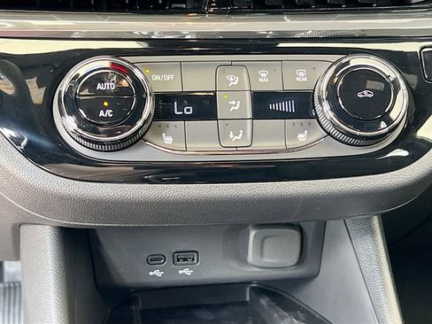 New 2026 Buick Envista Sport Touring FWD image 11
