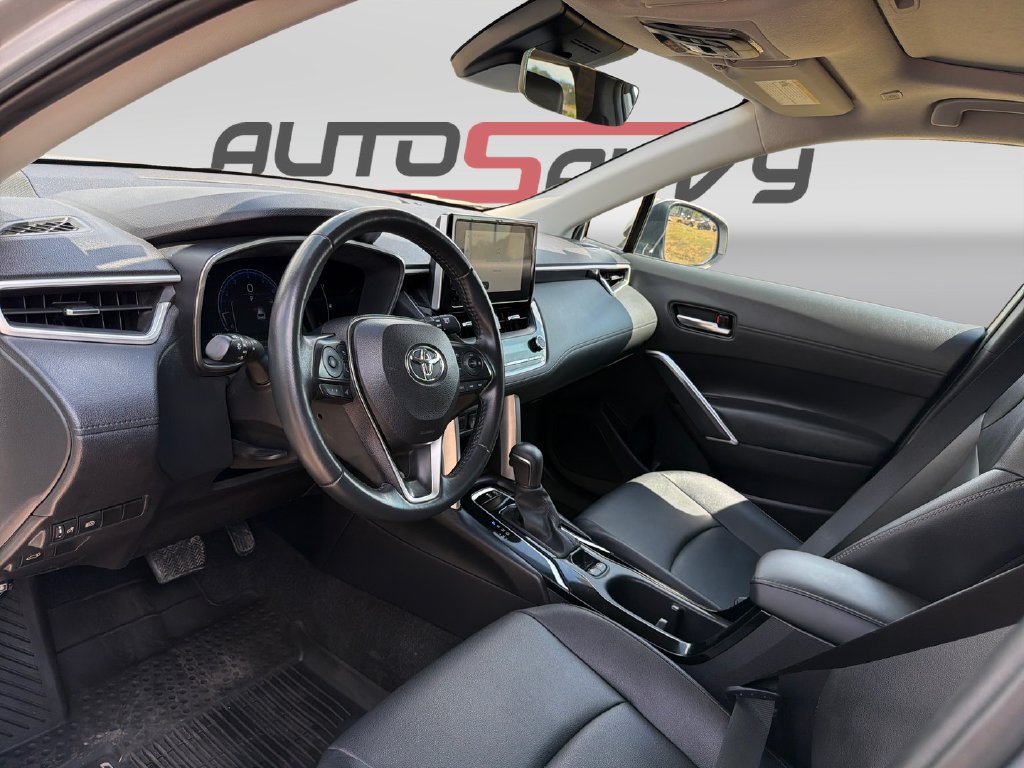Used 2024 Toyota Corolla Cross XLE w/ Convenience Package FWD image 10