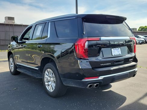 Used 2025 GMC Yukon Denali AWD/4WD image 3