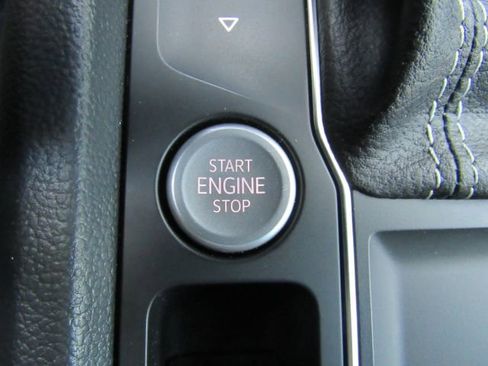 Used 2023 Volkswagen Atlas SE FWD image 49