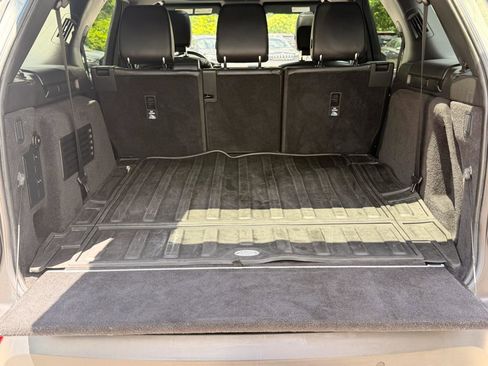 Used 2019 Land Rover Discovery HSE AWD/4WD image 28